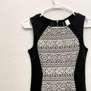 4 FOR $25 - NWOT H&M Tribal Print Bodycon Mini Dress